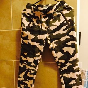 Winter Sale! New Camouflage joggers! Forever 21!